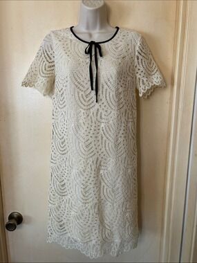 Halogen Ivory Lace Shift Dress with Black Tie size XS